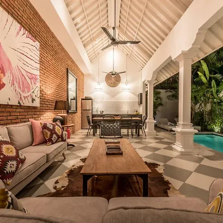 Central 3 Bedroom Villa Close To Seminyak Beach